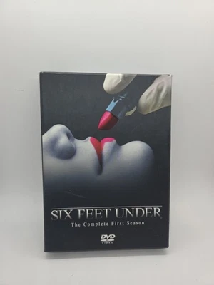 Six Feet Under - The Complete First Season (DVD, 4-Disc Set) - Image 1 of 3