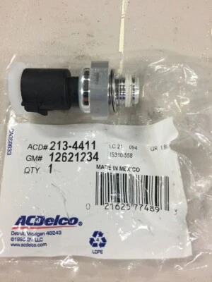 213-4411 Pontiac G8 GMC Yukon Oil Pressure Sensor Switch GM OEM 12673134 ACDelco - Image 1 of 3