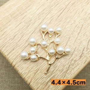 10pcs/lot Crystal Pearl Leaf Buttons 4.4x4.5cm Flatback Rhinestones Button Sewin - Picture 1 of 10