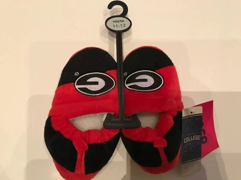 NEW Foco Georgia Dawgs Bulldogs University Logo Youth Slippers Size 11-12 Cover