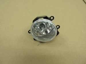 Genuine OEM Toyota 81210-02160 Passenger Fog Light Lamp Assy - Picture 1 of 7
