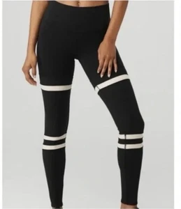 Legging Alo Yoga Legit Rayas Blancas y Negras PEQUEÑAS - Imagen 1 de 12