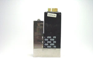 UNIT UFC-1100, SIH4, 1000 SCCM, MFC, Mass Flow Controller - Picture 1 of 3