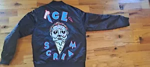 Roku Studiojacke Größe Large Halloweenjacke. Schön & neu SCHNELLER VERSAND - Bild 1 von 9