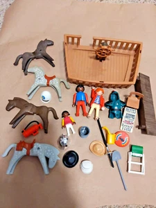 Playmobil Geobra LOT hORSES PEOPLE CHAIRS SHIELD SIGN SHOVEL HATS & MORE 24 PC. - Picture 1 of 5