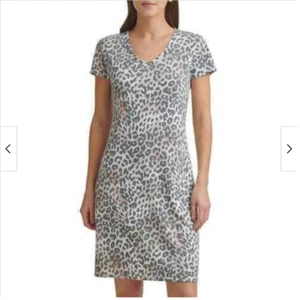 MARC NEW YORK WOMEN'S SHORT SLEEVE V-NECK DRESS (SNOW LEOPARD MEDIUM)NWT - Picture 1 of 4