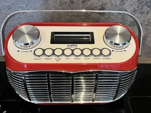 Retro Radio Alarm Clock DAB/FM LCD Display Mains Powered or Battery - Picture 1 of 2