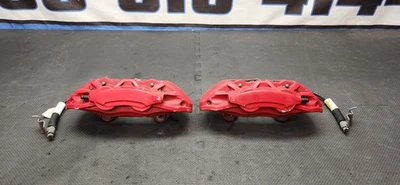 Juego de pinzas de freno delanteras Ford Mustang GT 2015-2023 OEM Foto 1 de 4