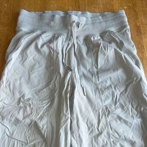 Lululemon Sage Green Dance Studio Joggers Sz 6 EUC - Picture 1 of 5