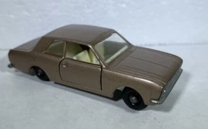 Vintage LESNEY MATCHBOX No.25 FORD CORTINA Champagne British Classic! - Picture 1 of 5