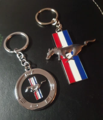 Lot de deux Porte- cle Ford Mustang + GT 500 - Photo 1/3