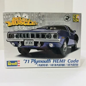 Revell '71 Plymouth Hemi Cuda 426 1:24 Scale Plastic Model Kit 85-2943 NIB - Picture 1 of 8