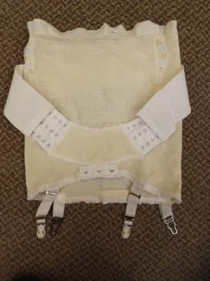 Glam De Colección Años 50 NUEVA Faja Ajustadora de Goma Fondo Abierto con Ligas Medias S 25/26 Foto 1 de 4