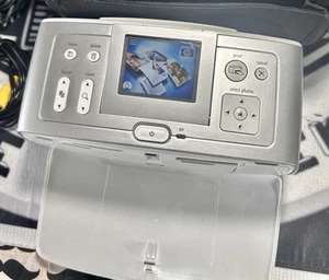 🚨HP Photosmart 375 Printer with Extra Battery, Cord Accessories, and a Nice Bag - Picture 1 of 11