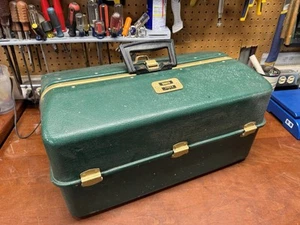 Vintage UMCO 3060 U Tackle Box 6 Trays Folding Green Fiberglass & Metal Fishing - Picture 1 of 24