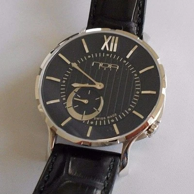 Nuevo N.O.A. Reloj Slim 18.60 MSLQ-001 esfera negra cuarzo suizo.  Caja y papeles. Foto 1 de 4