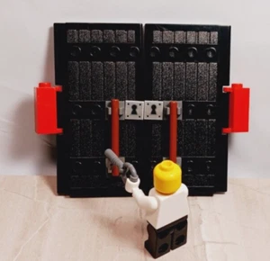LEGO Castle Evil Doors BLACK Double Haunted Mansion FREE Skeleton Key Lock Hinge - Picture 1 of 1