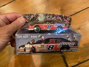 Snickers candy bars # 8 racing car - Picture 1 of 5