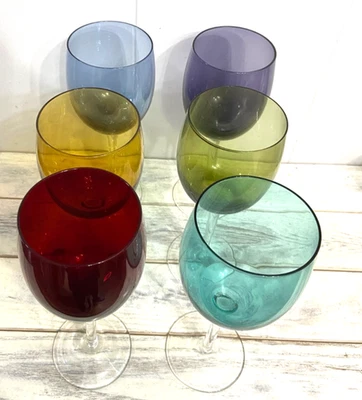 Juego de 6 copas de vino o agua color tono joya de 10 oz. Vástagos transparentes de 8" de alto Foto 1 de 4
