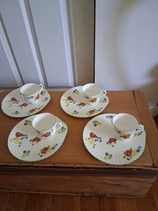 Vintage Lunceon 4 Sets/8 Pieces Crown Staffordshire Bone China English Garden - Bild 1 von 14