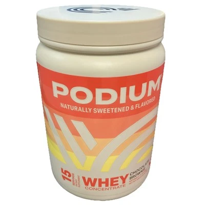 Suplemento concentrado Whey Protein 19,5 oz 1,34 lb brownie chocolate 01/26 PÓDIO - Imagem 1 de 4