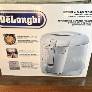 Friggitrice DeLonghi D677UX Easy Clean Cool Touch capacità olio 2,2 libbre 2 litri - Foto 1 di 6