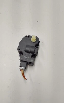 Mercedes-Benz C250 2013 solapa servo aire acondicionado calefacción motor actuador fabricante original Behr K9749006 Foto 1 de 4