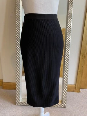 Nina Ricci Black Knee Length Stretch Pencil Skirt Size Medium - Image 1 of 4