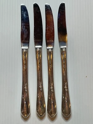 Lot 4 Wm A Rogers Oneida Meadowbrook Leaf Silverplate Hollow Grille Knives Knife - Image 1 of 3