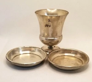 International Sterling Zigarettenetui mit Fuß und zwei Aschenbecher - Bild 1 von 4