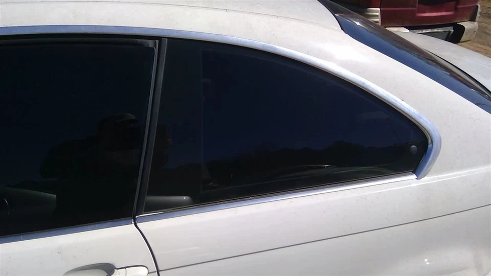 Cuarto de cristal izquierdo del conductor cupé para BMW 325i 227603 01-06 Foto 1 de 4