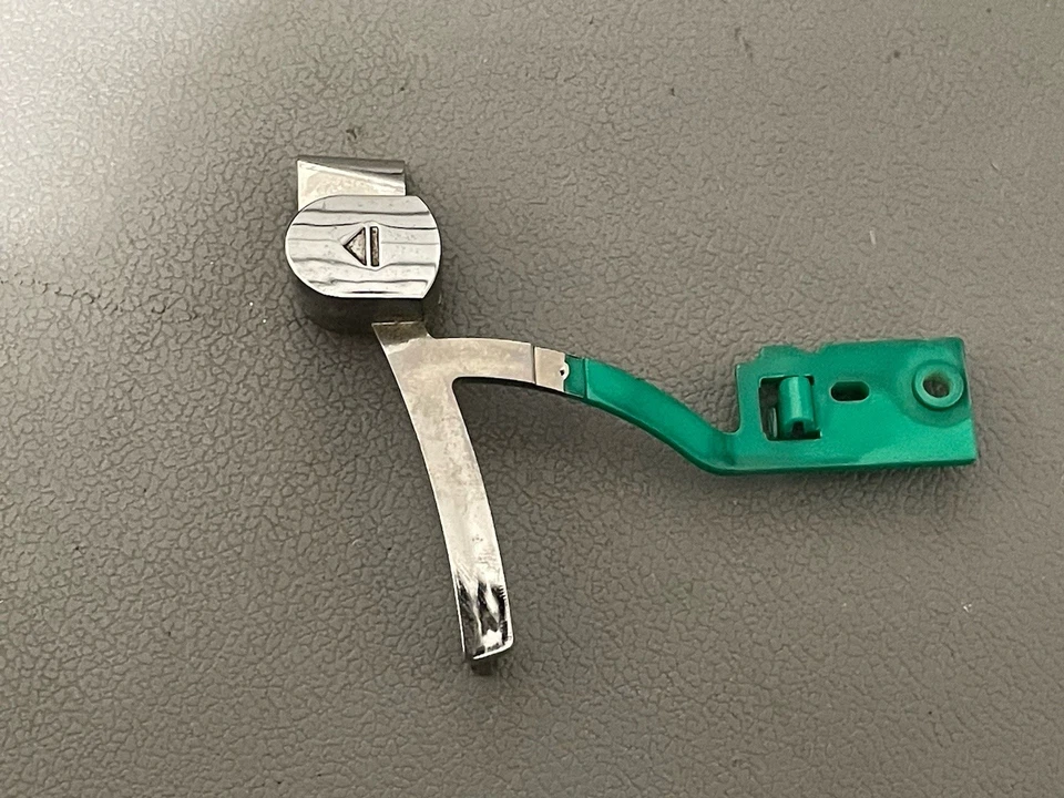 Xbox 360 Phat Eject Button Chrome OEM - Image 1 of 1