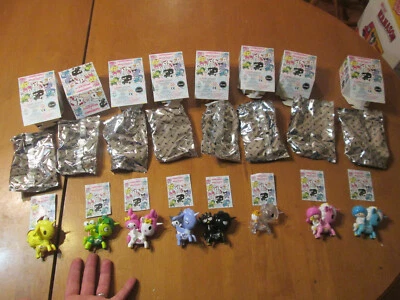 LOTE 8 TOKIDOKI UNICORNO X HELLO KITTY AND FRIENDS SERIE 1 COMPLETO SIN CAZADOR Foto 1 de 4