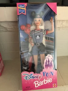 Barbie DISNEY FUN Walt Disney World Theme Park Exclusive 1996 4th Edition NRFB - Picture 1 of 8