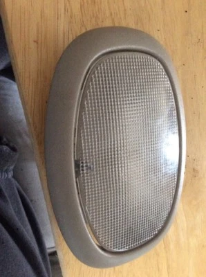 01-07 Dodge Caravan Chrysler Town + Luz domo Country - 822565 Foto 1 de 3