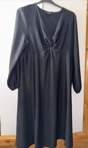 Live Unlimited Women's Dress Size 18 Black V Neck Long Sleeved - Picture 1 of 13