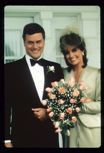 DALLAS TV SHOW  8X10 PHOTO K3471 - Picture 1 of 1