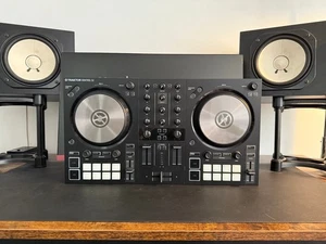 Traktor Kontrol S2 MK3 DJ Controller Complete With Box - Used Only Twice - Picture 1 of 6