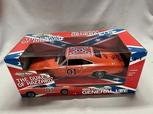 Dukes Of Hazzard 1969 caricatore generale Lee scala 1/18 e firmato da John Schneider - Foto 1 di 9
