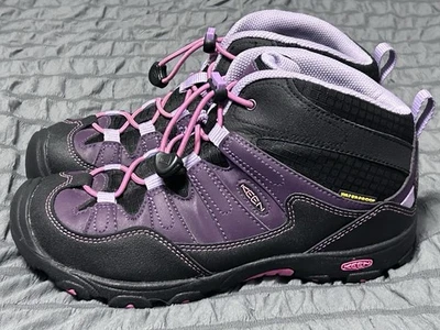 KEEN 青少年女孩男孩防水踝靴 4 码紫色黑色皮革 — 第 1/4 张图片