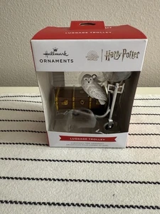 Hallmark Ornaments NEU Hedwig Gepäck Trolley Harry Potter Walmart Exclusive - Bild 1 von 6