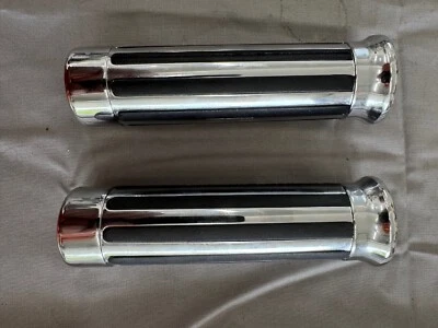 Empuñaduras ranuradas Buffalo cromadas barra de 7/8" para Honda CB750/CB750K/CB750F Foto 1 de 2