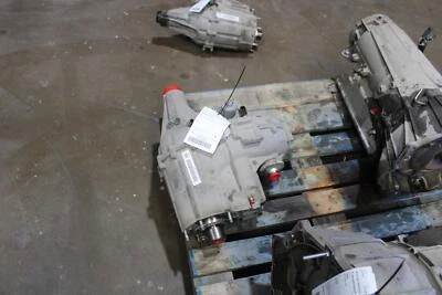 Used Transfer Case Assembly fits: 2013 Chevrolet Silverado 2500 pickup 6.6L dies Foto 1 de 4