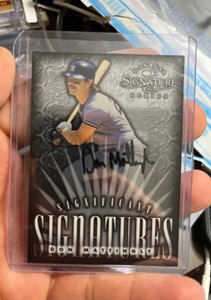 1998 Donruss Significant Signatures Don Mattingly Autograph Signed Card #/2000