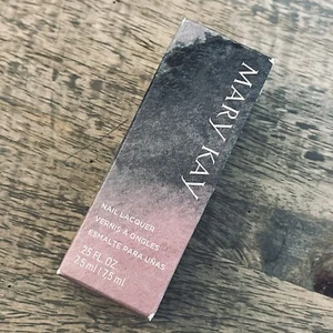Mary Kay Nail Lacquer Polish VIOLET SILK Item # 105977 New in box - Picture 1 of 2