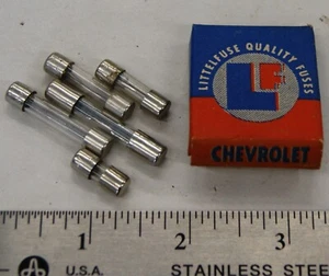 Vintage Chevrolet Emergency Fuse kit Box, 5 Glass Fuses NOS by Littelfuse BN3996 - Picture 1 of 3