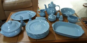17pc FRENCH COUNTRY BLUE Serving Completer Set PLATTER GRAVY BOWL TEAPOT SUGAR + - Picture 1 of 8