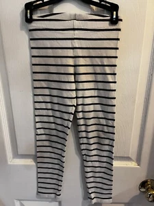Girl’s Faded Black & White Striped Preowned Stretch Leggings Pants Size 7 - Picture 1 of 4