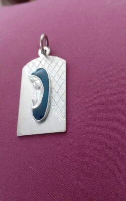 Medaglia Madonnina  Argento e smalto. anni70 - Immagine 1 di 4