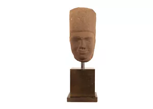 Ein Prä- Khmer Kopf. Vishnu. Sandstein. Kambodscha Funan-Zeit, 6.–7. Jh. v. Chr. - Bild 1 von 11
